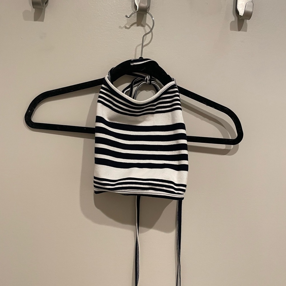 Halter crop top